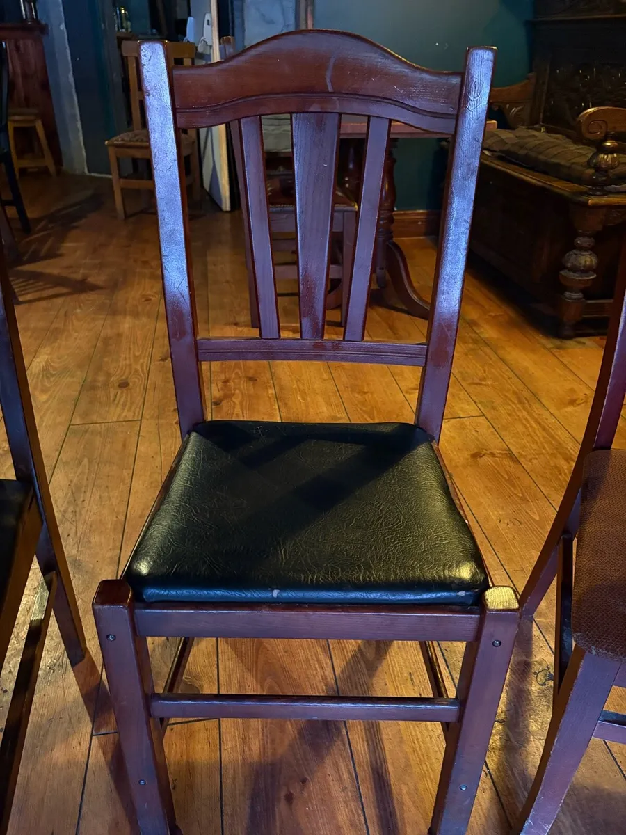 Chairs (various types & quantities) - Image 3