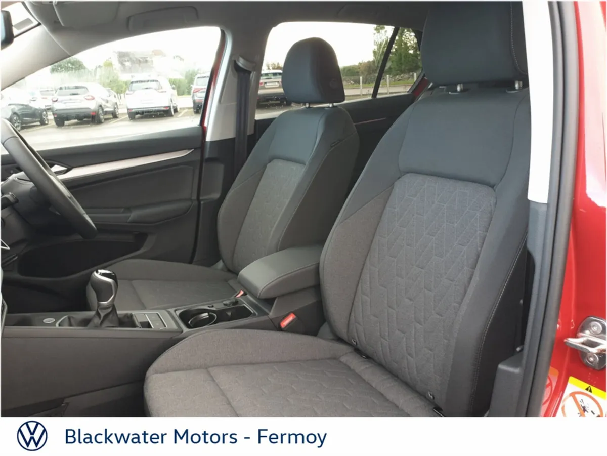 Volkswagen Golf GOLF EDITION 75 1.5 TSI 116HP - Image 4