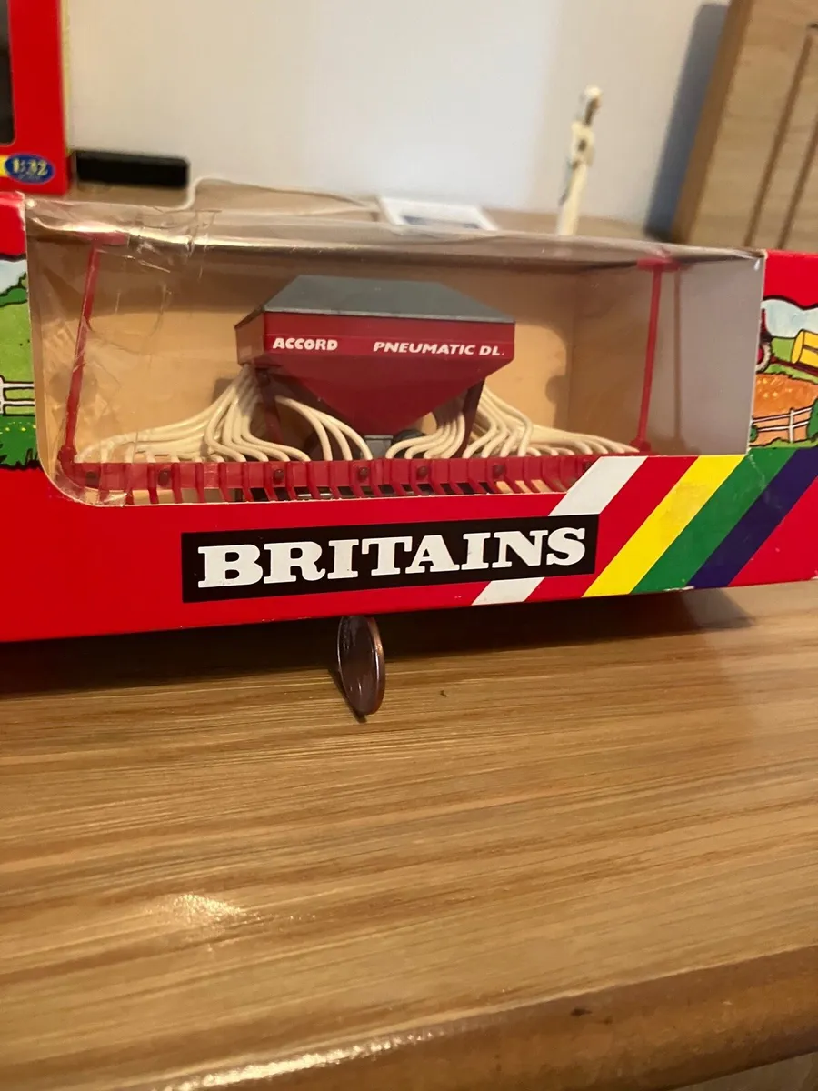 Britains Farm Models 1:32 1/32 toys tractor - Image 3