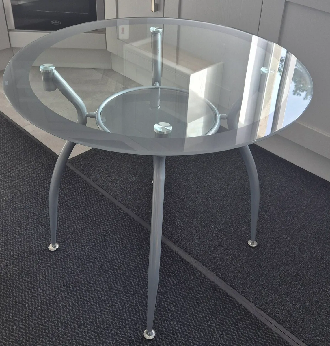 Glass table brand new - Image 3