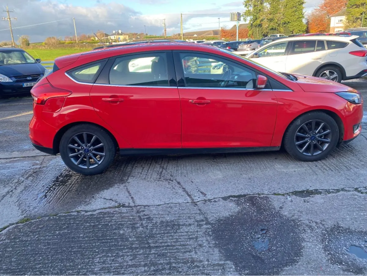 Ford Focus 1.5 Tdci Titanium S/S 12 - Image 3