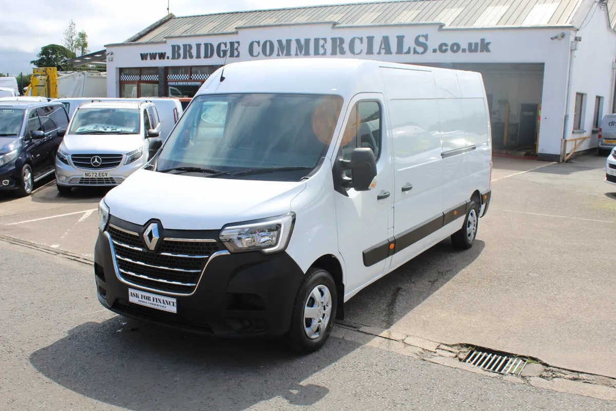 2021 Renault Master LM35 Business - Image 1