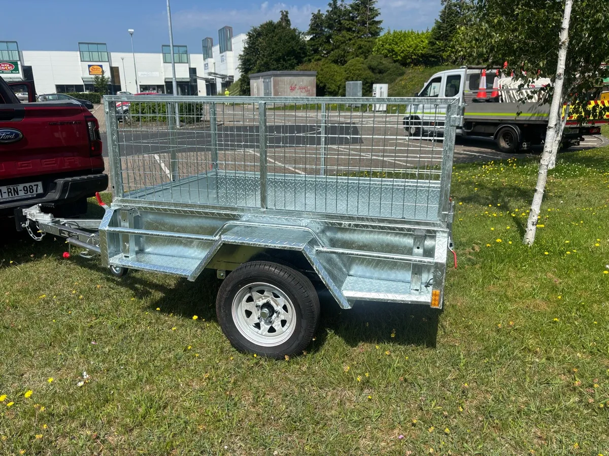 Trailers - Image 2
