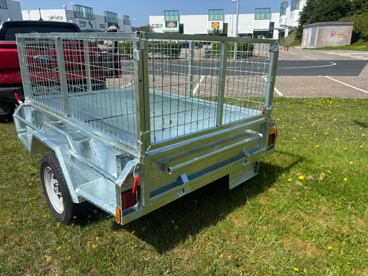 Trailers - Image 3