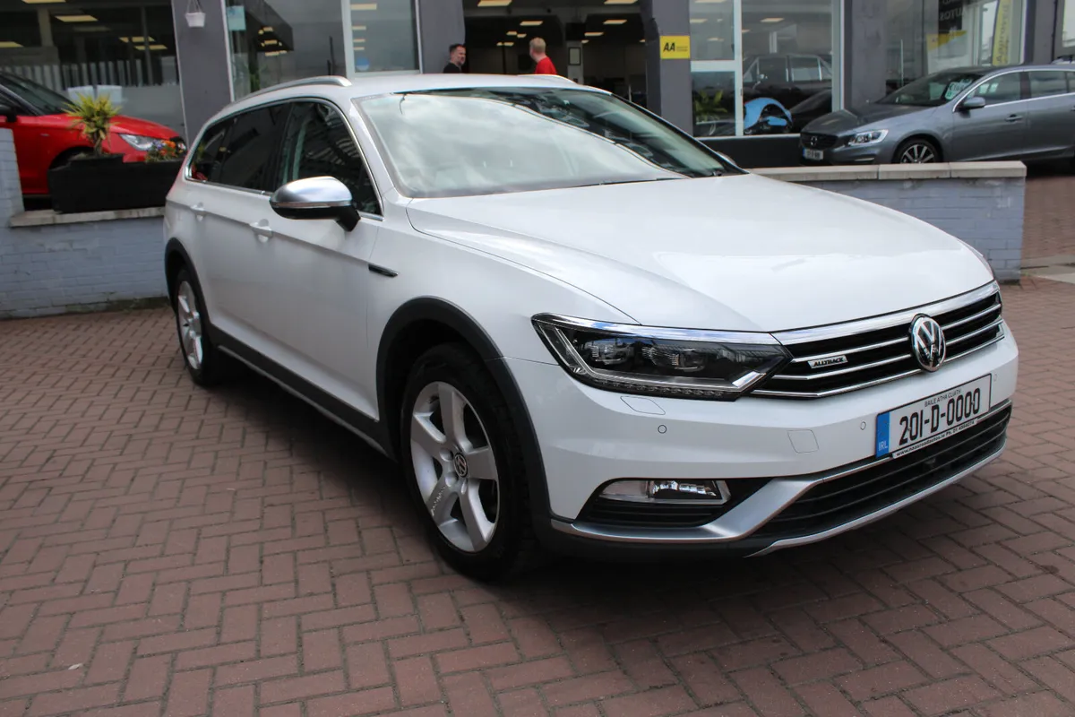 VW  PASSAT 2.0 TDI ALLTRACK 4MOTION(4WD) ELEGANCE - Image 1