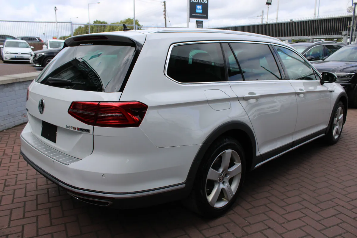 VW  PASSAT 2.0 TDI ALLTRACK 4MOTION(4WD) ELEGANCE - Image 4