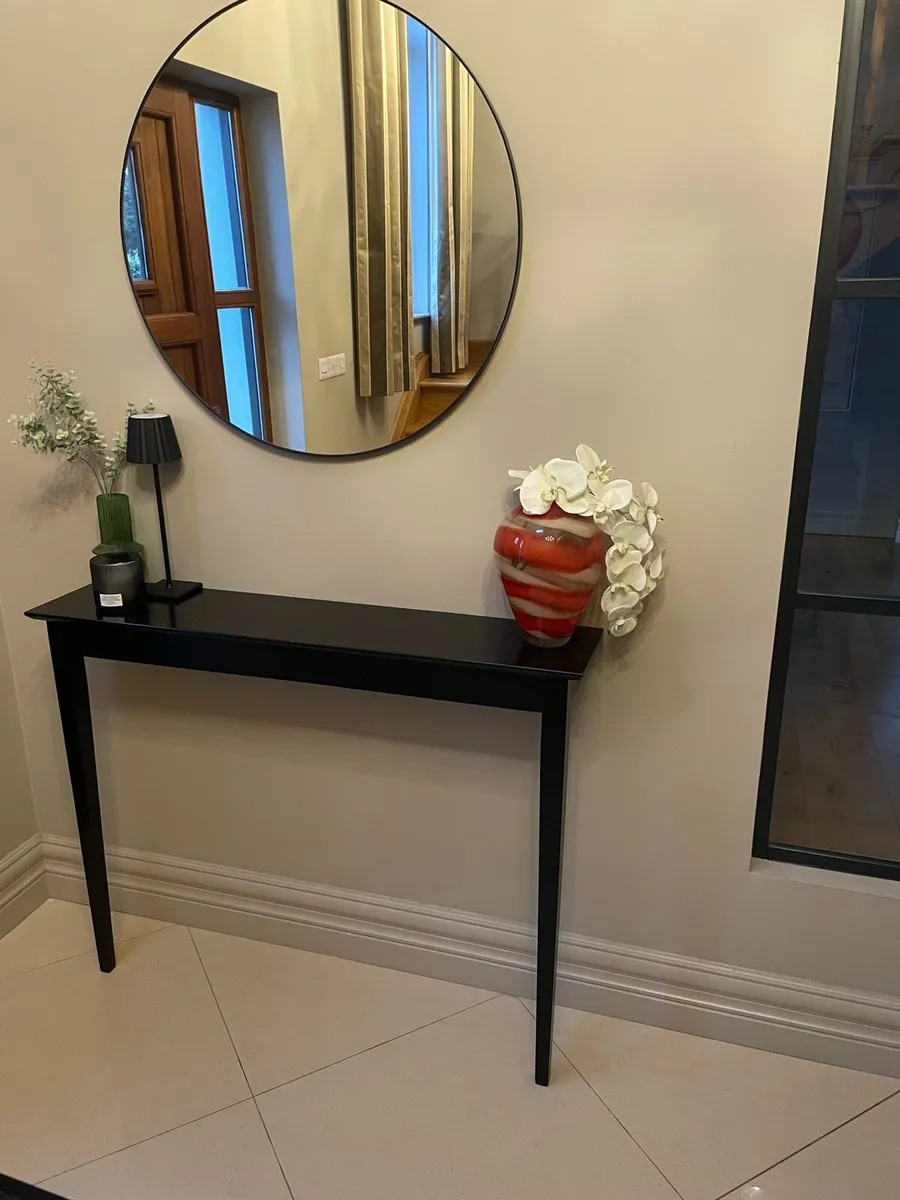 Hallway mirror and Console Table - Image 1