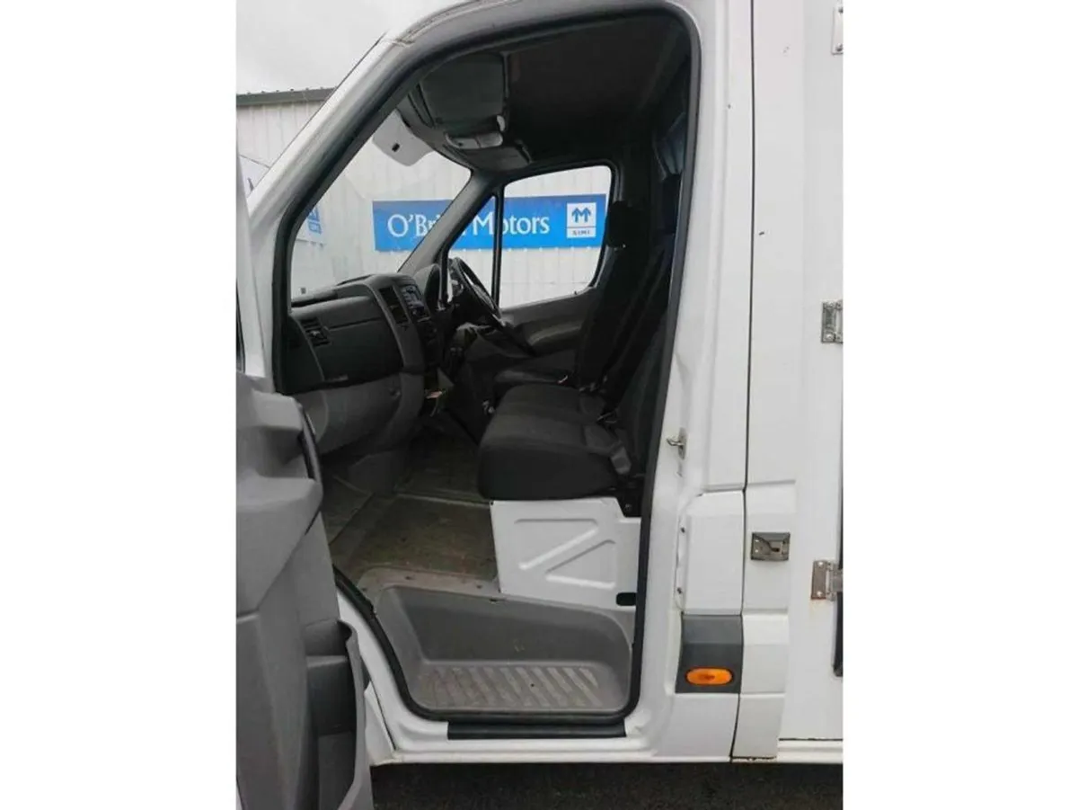 Mercedes-Benz Sprinter 313 CDI MWB HI Roof Fridge - Image 4