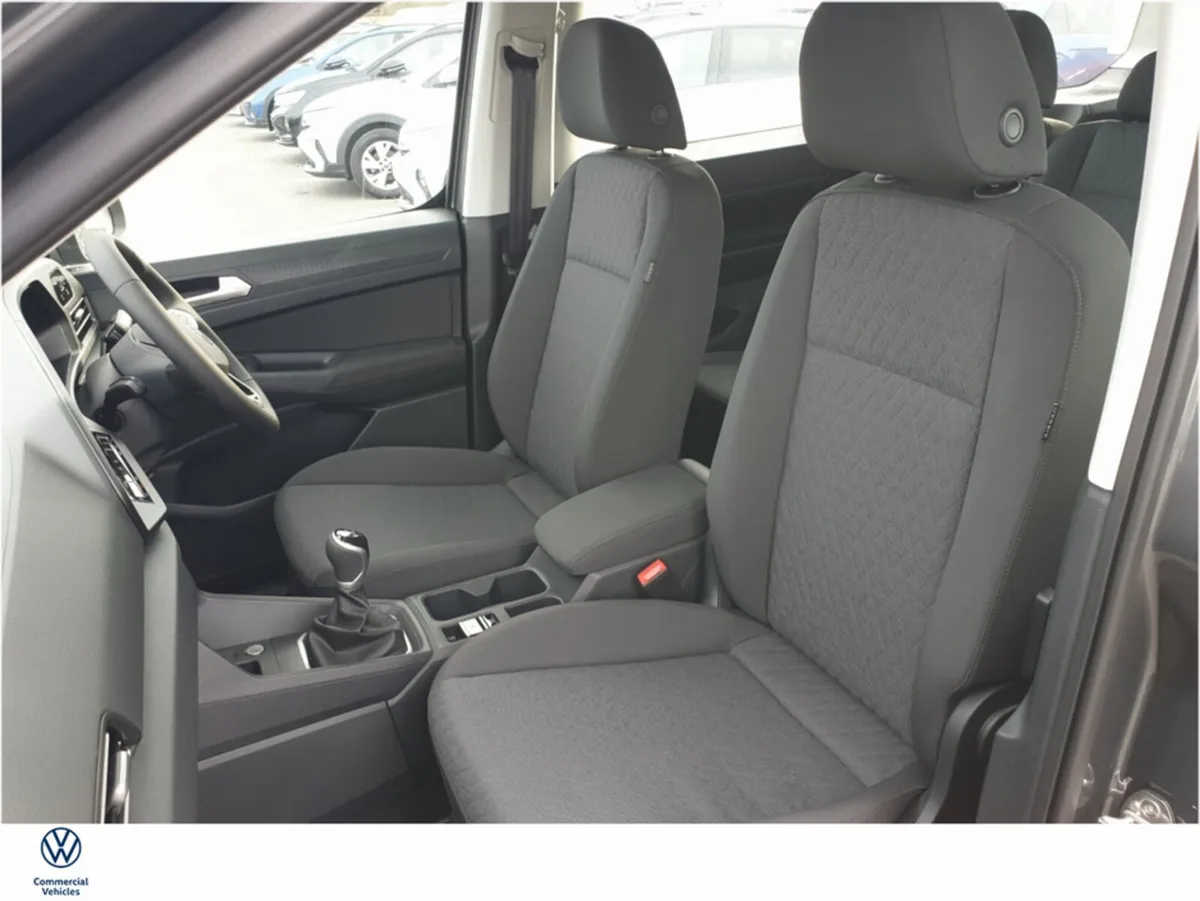 Volkswagen Caddy Maxi Life 2.0TDI 102BHP MANUAL 7 - Image 4