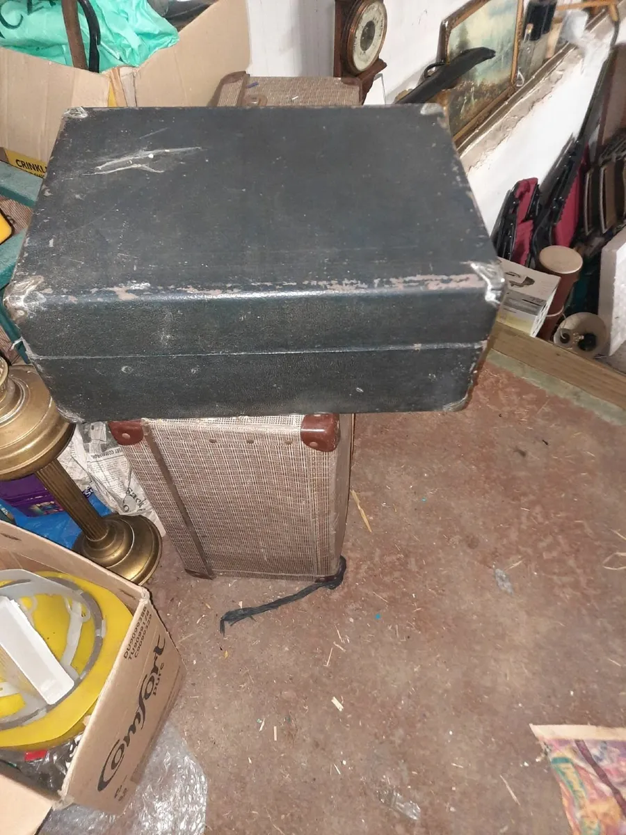 Vintage record player - Image 3