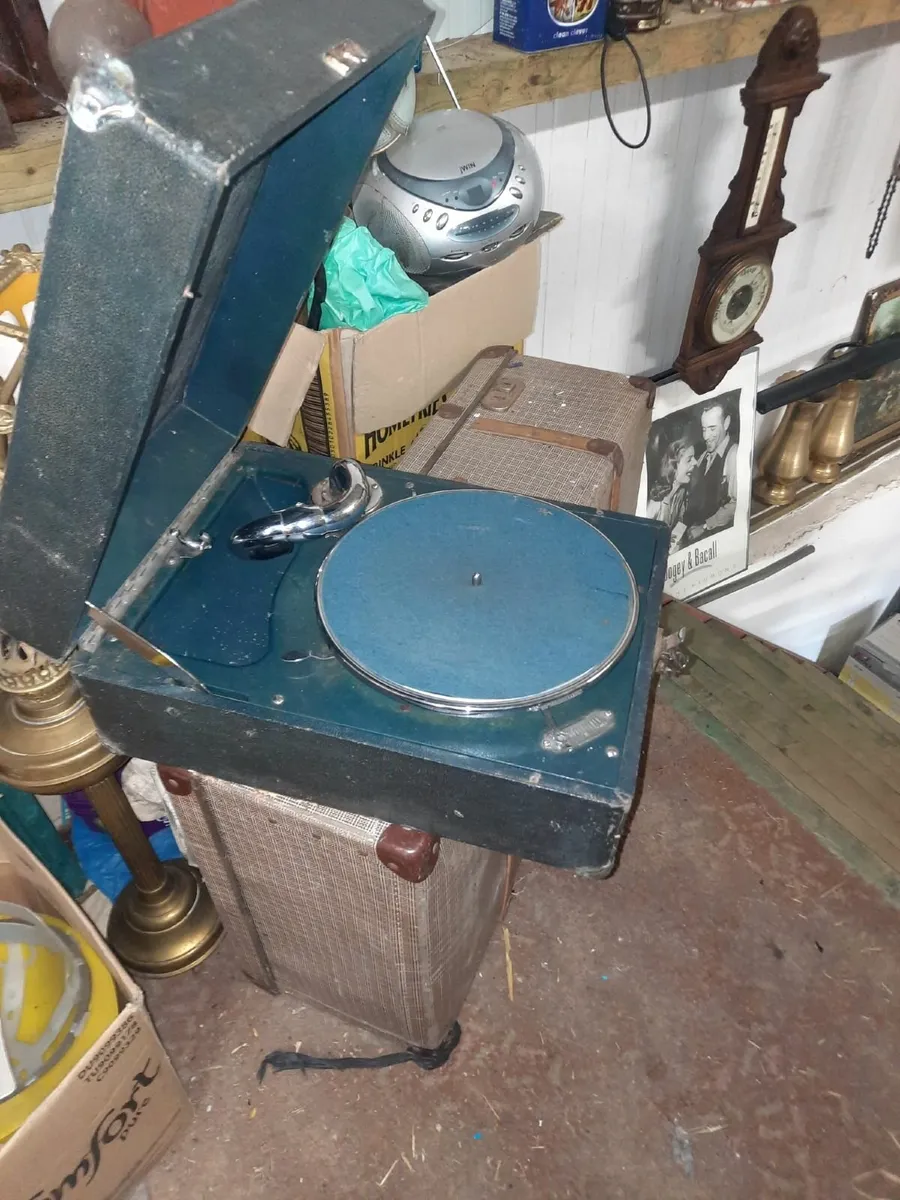 Vintage record player - Image 4