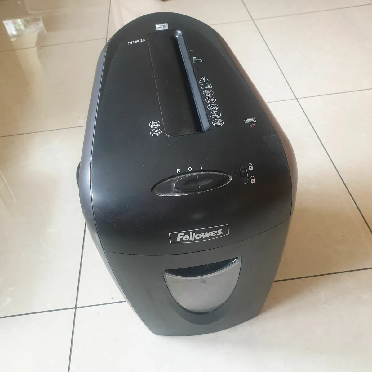PAPER SHREDDER - Image 1