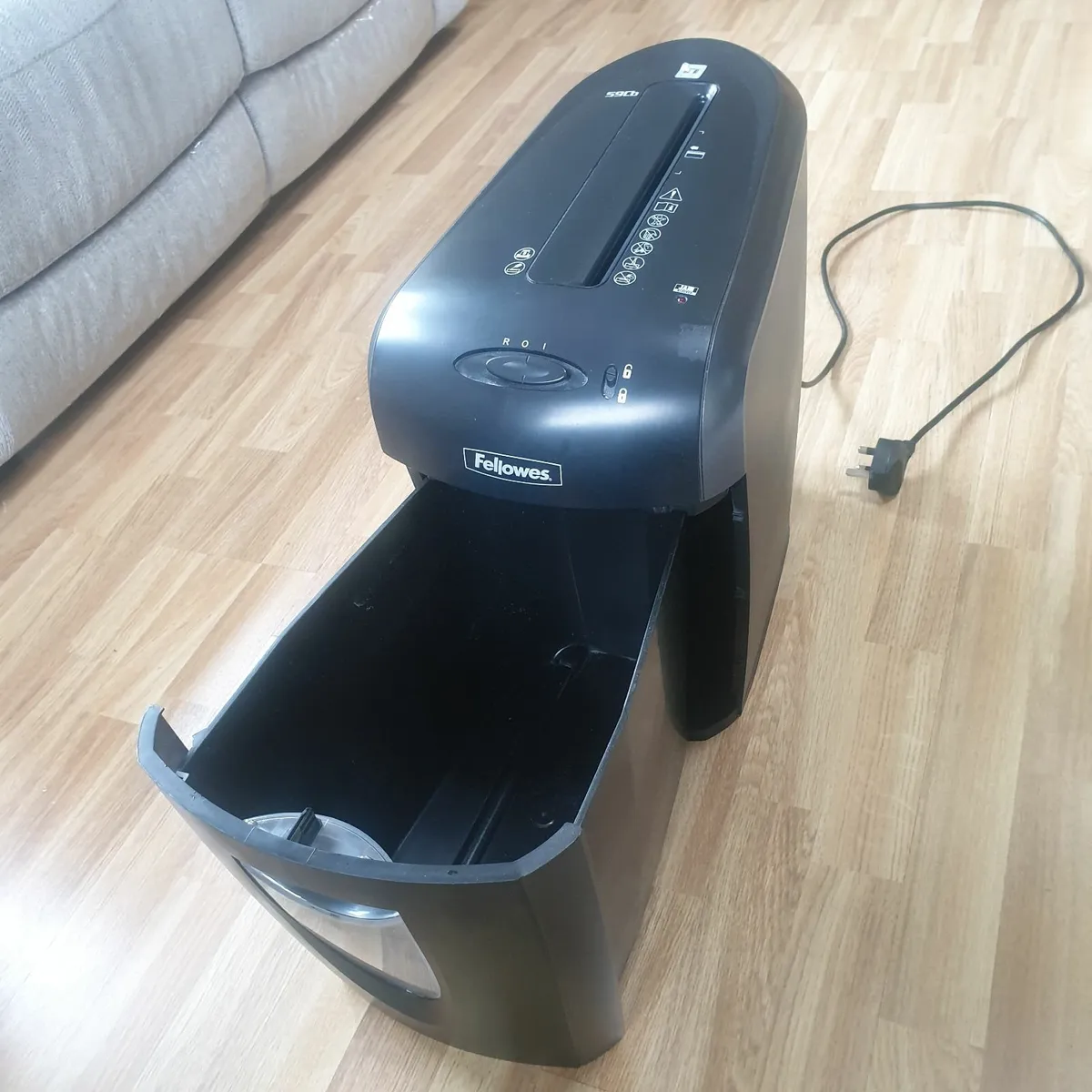 PAPER SHREDDER - Image 3