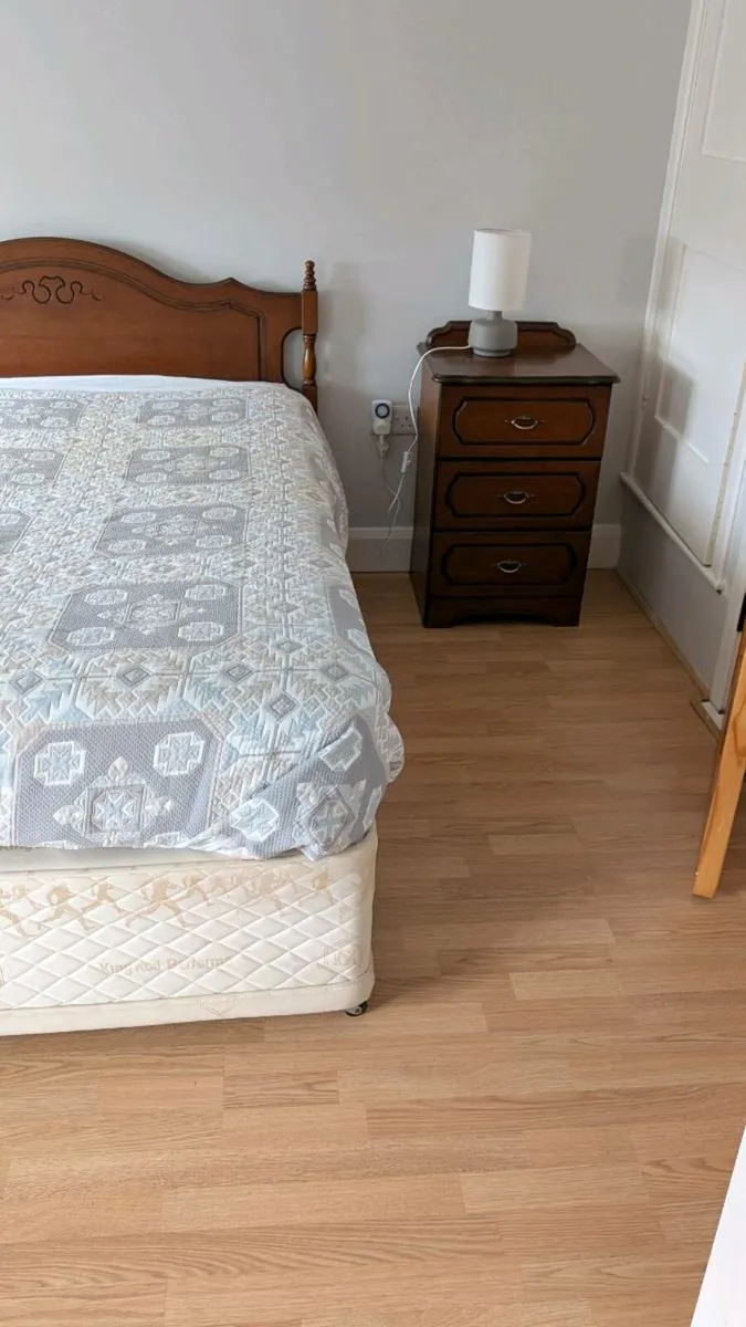 Beds - Image 1