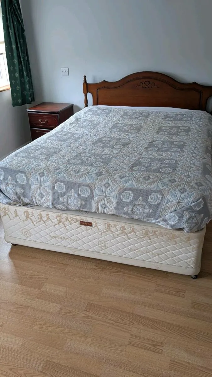 Beds - Image 2