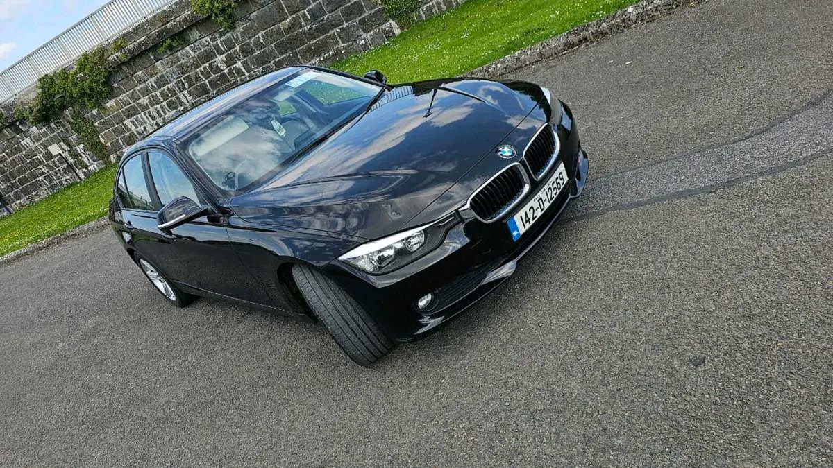 BMW 3-Series 2014 - Image 2