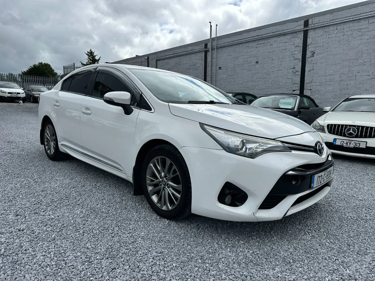 2017 (172) Toyota Avensis 1.6 D-4D Luna Navi - Image 1