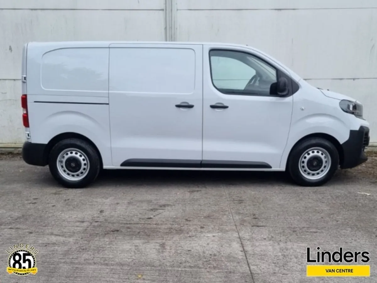 Opel Vivaro MWB 252 5 Year Warranty - Image 3