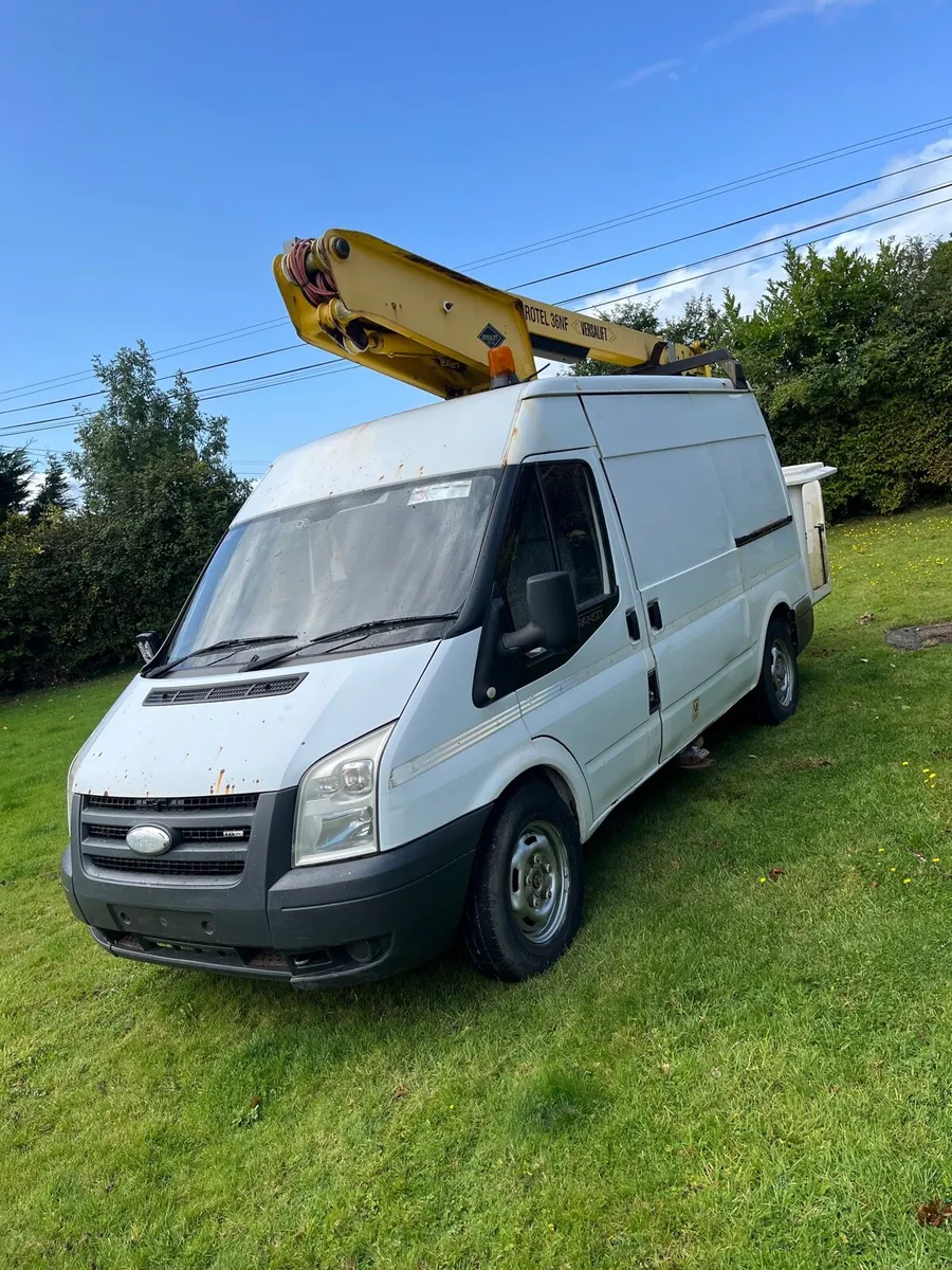 2008 Ford transit cherry picker - Image 4