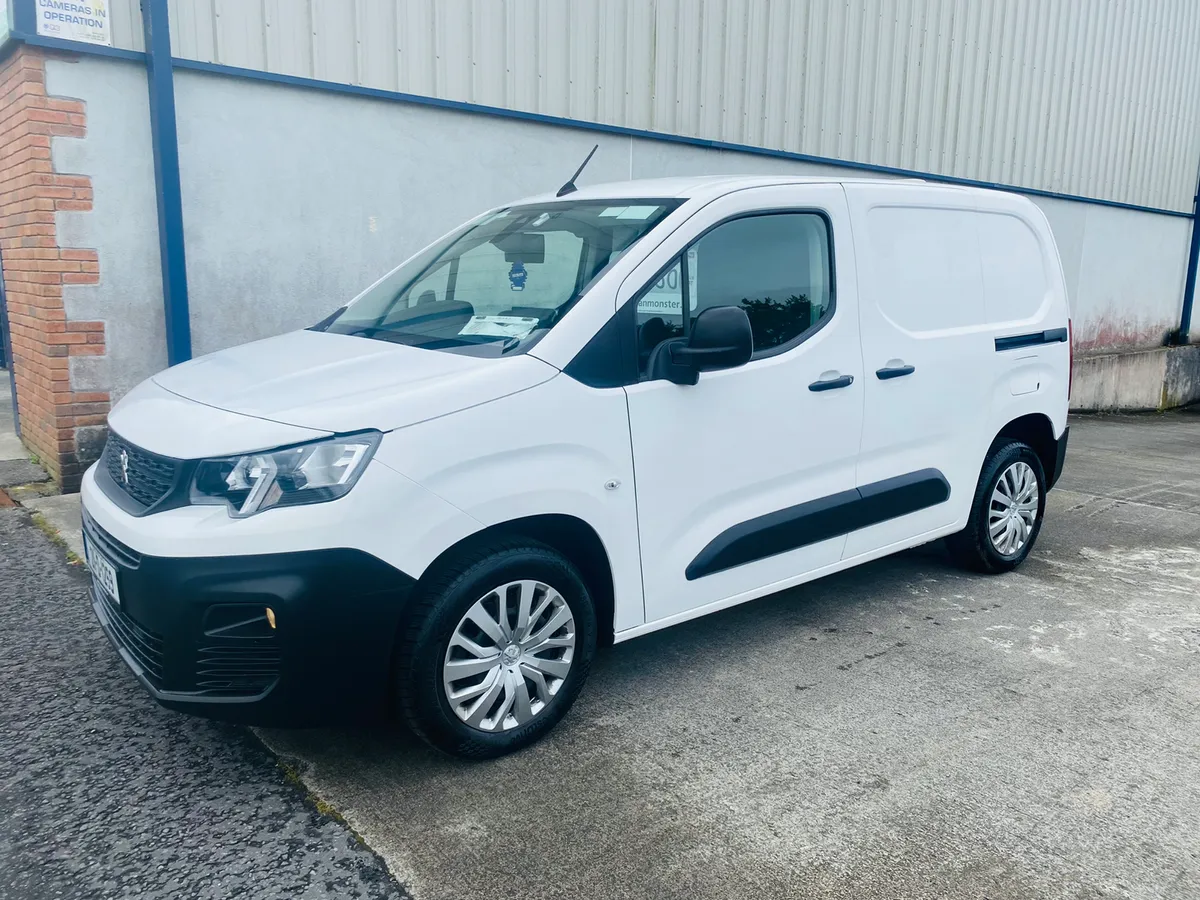 211 Peugeot Partner 1.5 100Bhp PRO €11,950 + VAT - Image 1