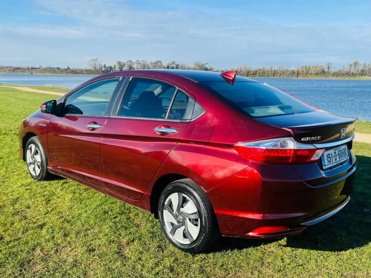 Honda Grace 1.5 Hybrid Auto - Image 4
