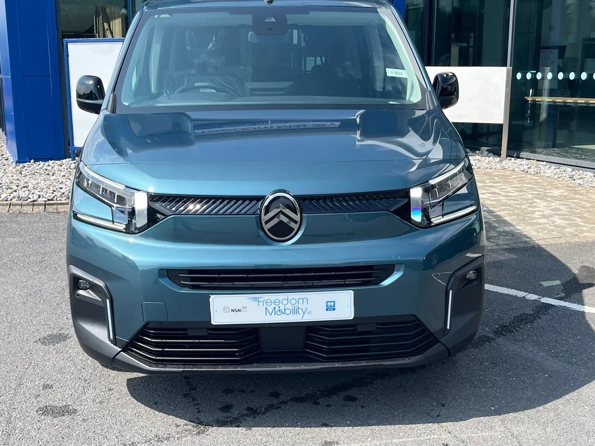Citroen Berlingo WAV, Taxi Spec Available - Image 2