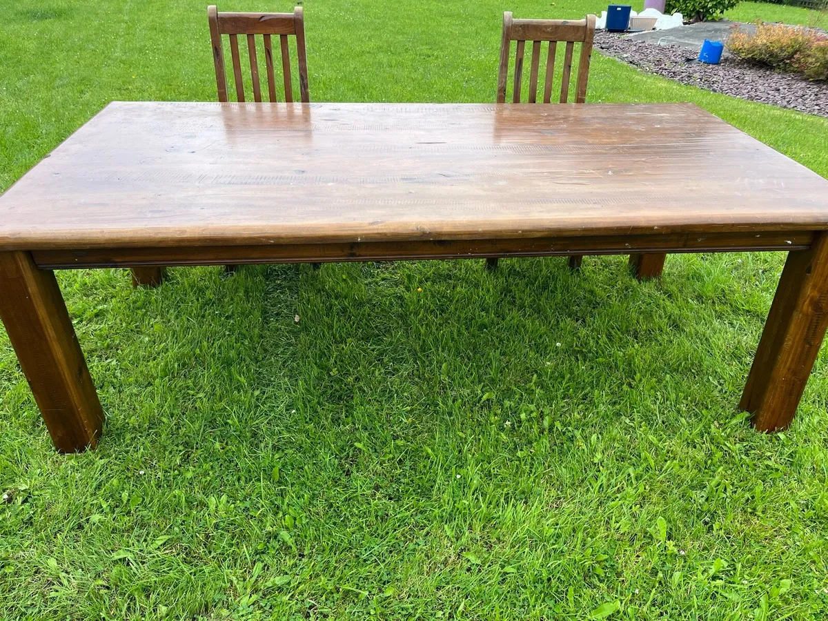 Table chairs - Image 1