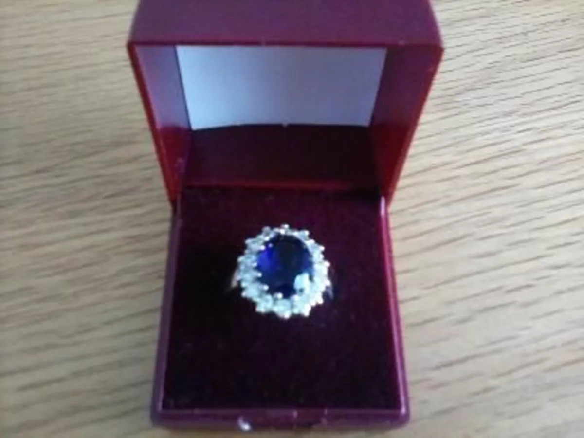 18K Rolled Gold Plated Ring. - Image 4