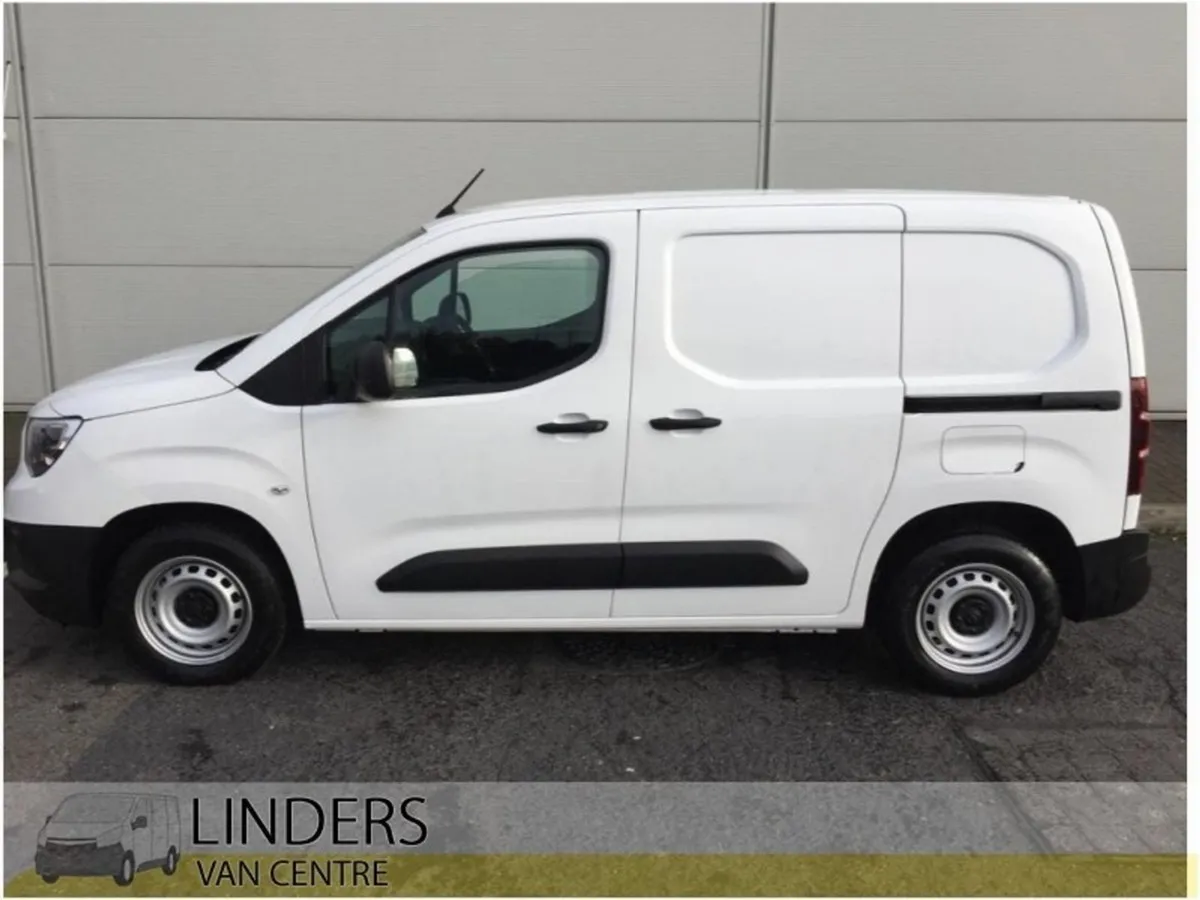 Opel Combo 3 Seats 251 PRE REG - Image 3