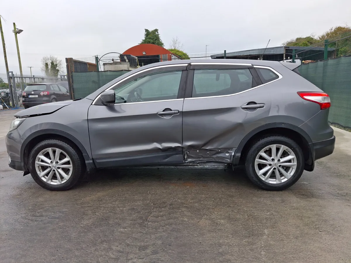 *Cheap 2015 Nissan Qashqai 1.5L Diesel - Image 4