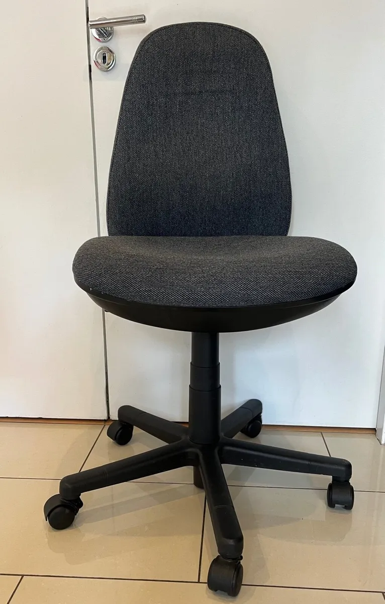 2 Swivel chairs - Image 2