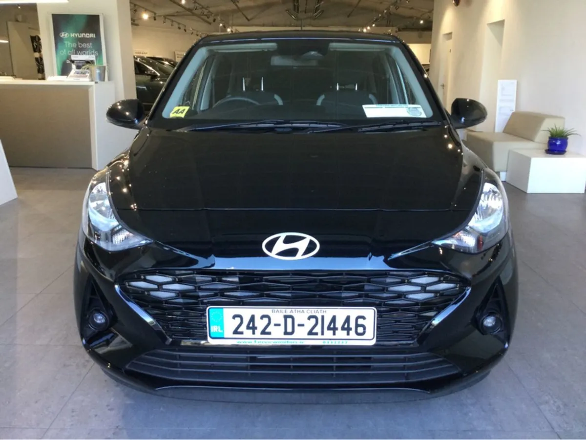 Hyundai i10 Deluxe Plus Automatic - Image 4