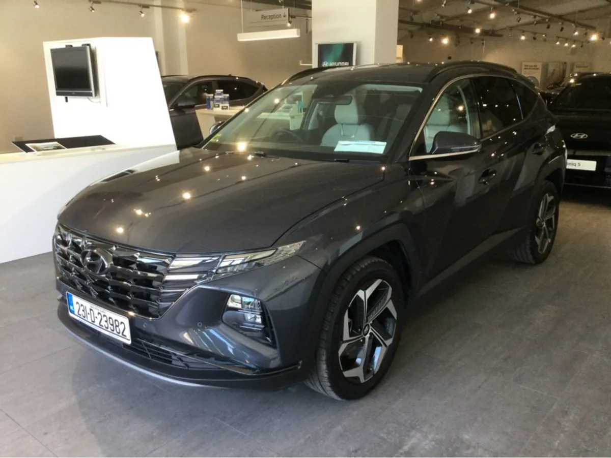 Hyundai Tucson Executive Plus Hybrid - Image 4