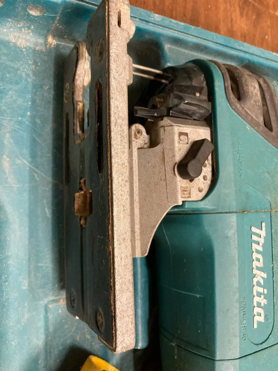 Makita Jigsaw 750 - Image 2