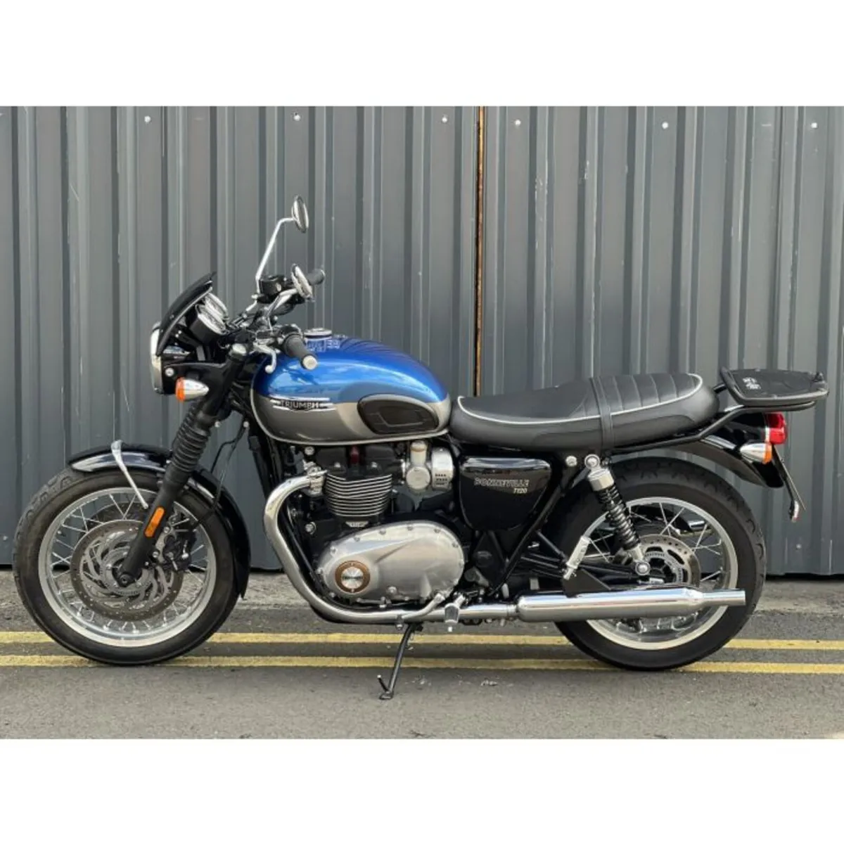 2021 Triumph Bonneville T120 - Image 3