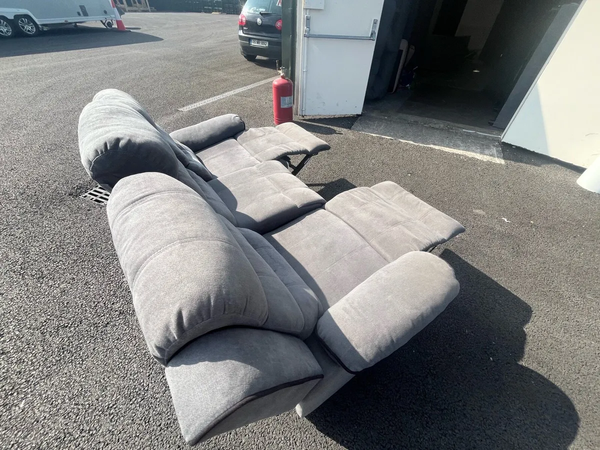 Grey 3 seater manual recliner sofa couch - Image 3
