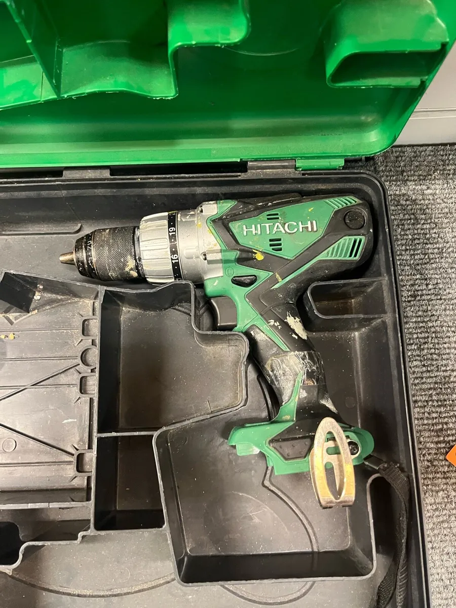 Hitachi 18V Drill with 2 Batteries and Charger - Image 2