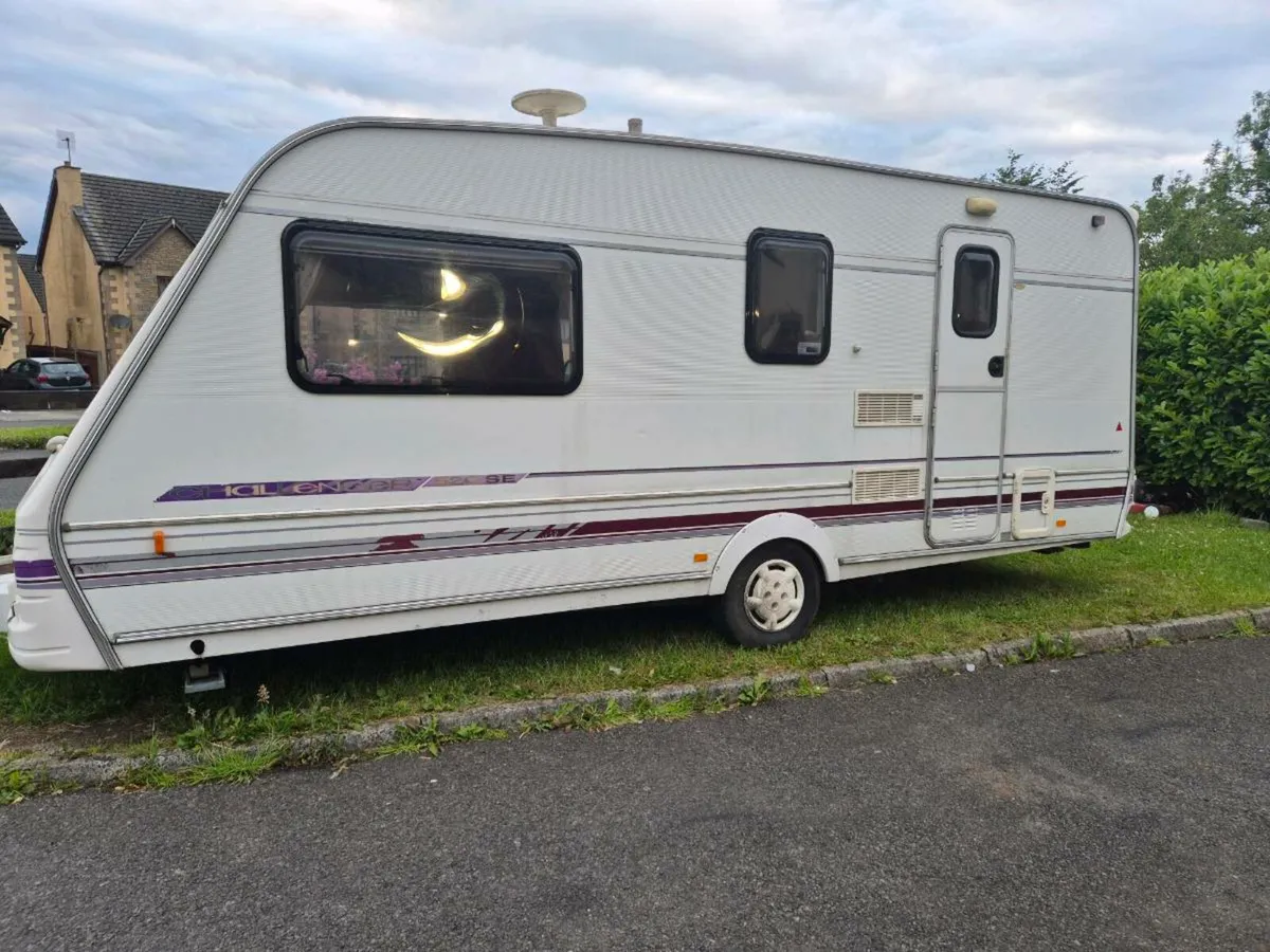 Swift challenger caravan - Image 1