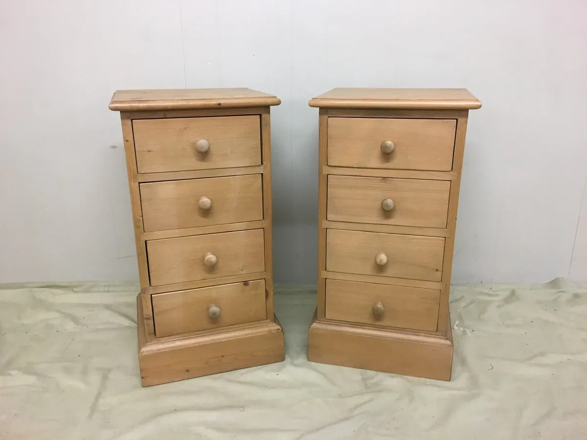 Pair Bedside Cabinets - Image 1
