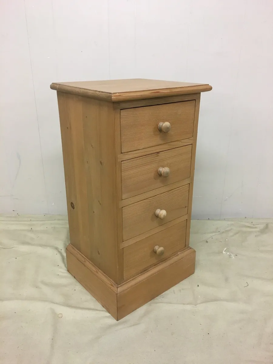 Pair Bedside Cabinets - Image 2