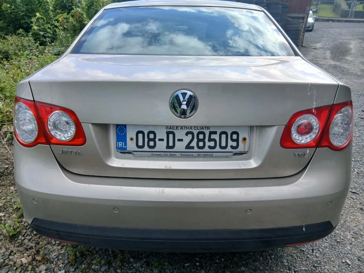 Volkswagen jetta automatic - Image 4