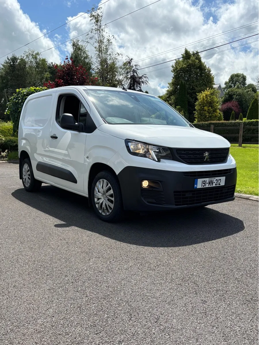 2019 Peugeot Partner Professional Plus - Image 1