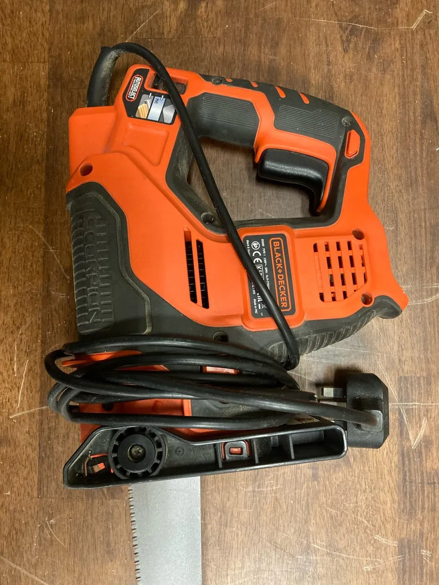 Black Decker Saw - Image 1