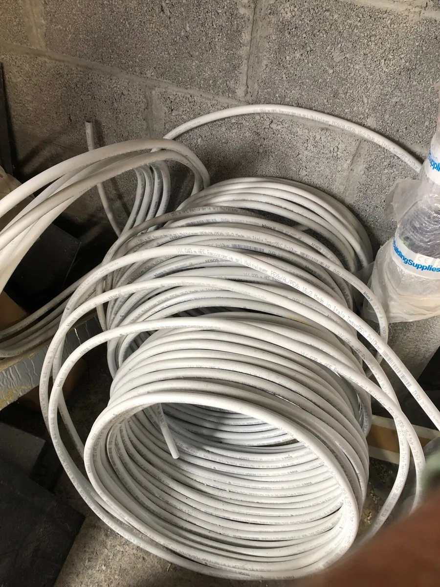 Underfloor heating Pipes - Image 1