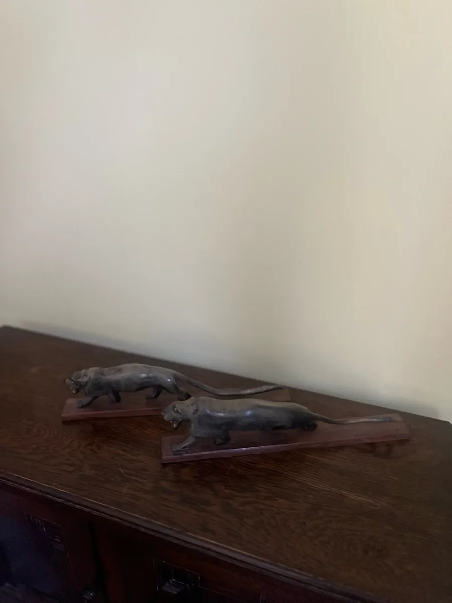 Vintage Lion Paper Weights - Image 2