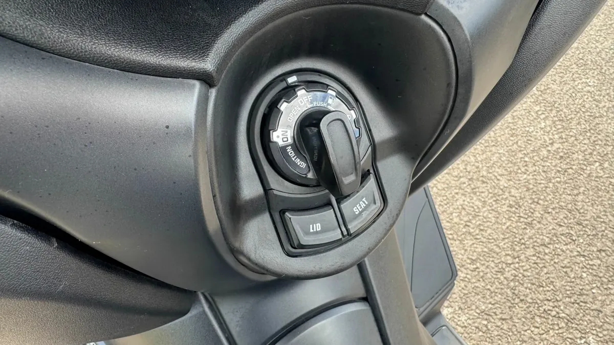 YAMAHA X-Max 2022 spotless  -yp125ra - Image 3