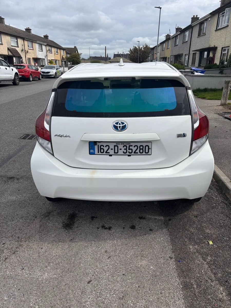 TOYOTA AQUA 162 - Image 2