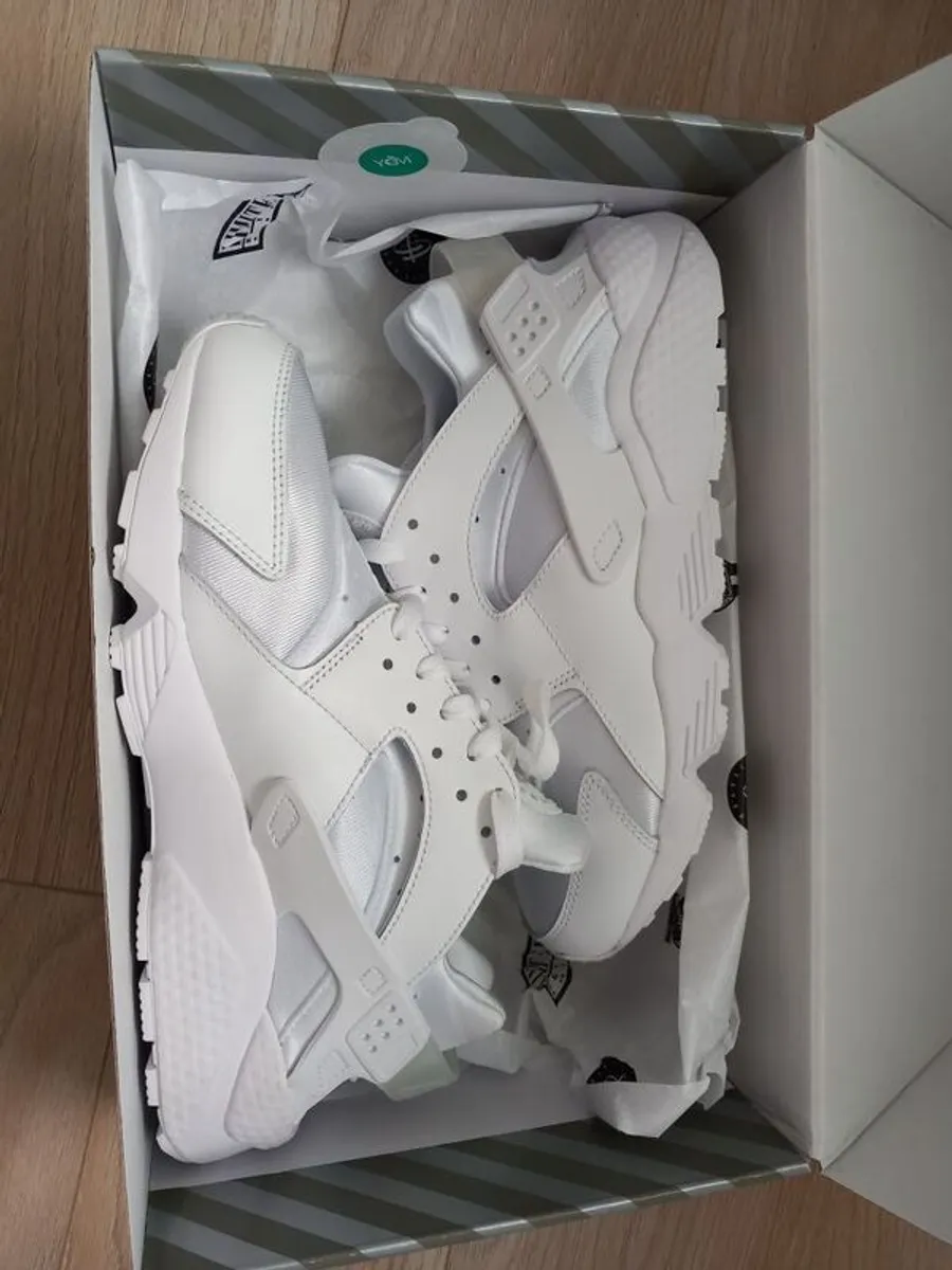 Nike Air Huarache Platinum White UK8.5 - Image 2