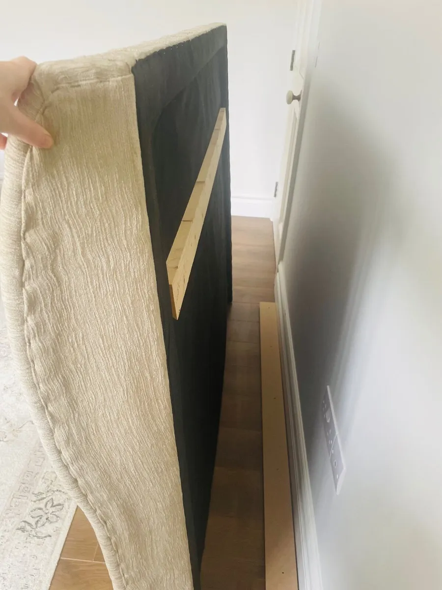 Headboard - Image 3