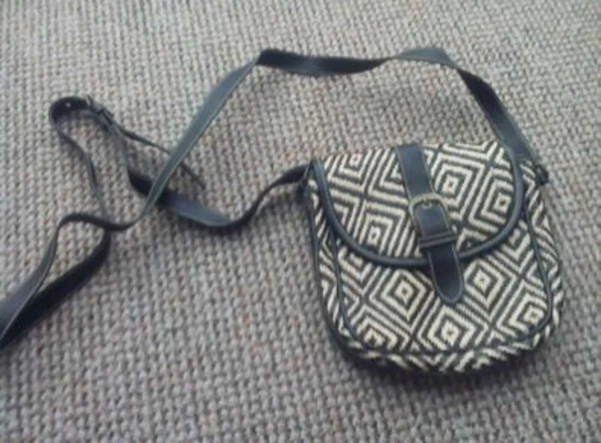 Women's Shoulder Bag.